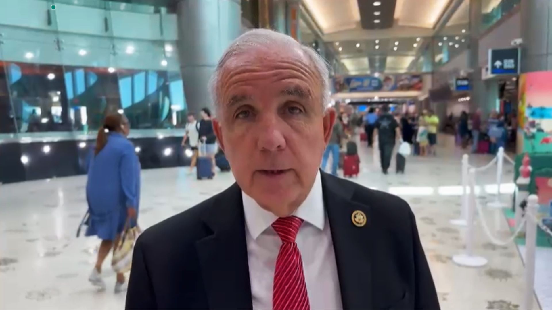 Congresista Giménez pide a aerolíneas estadounidenses cancelar todos los vuelos a Cuba